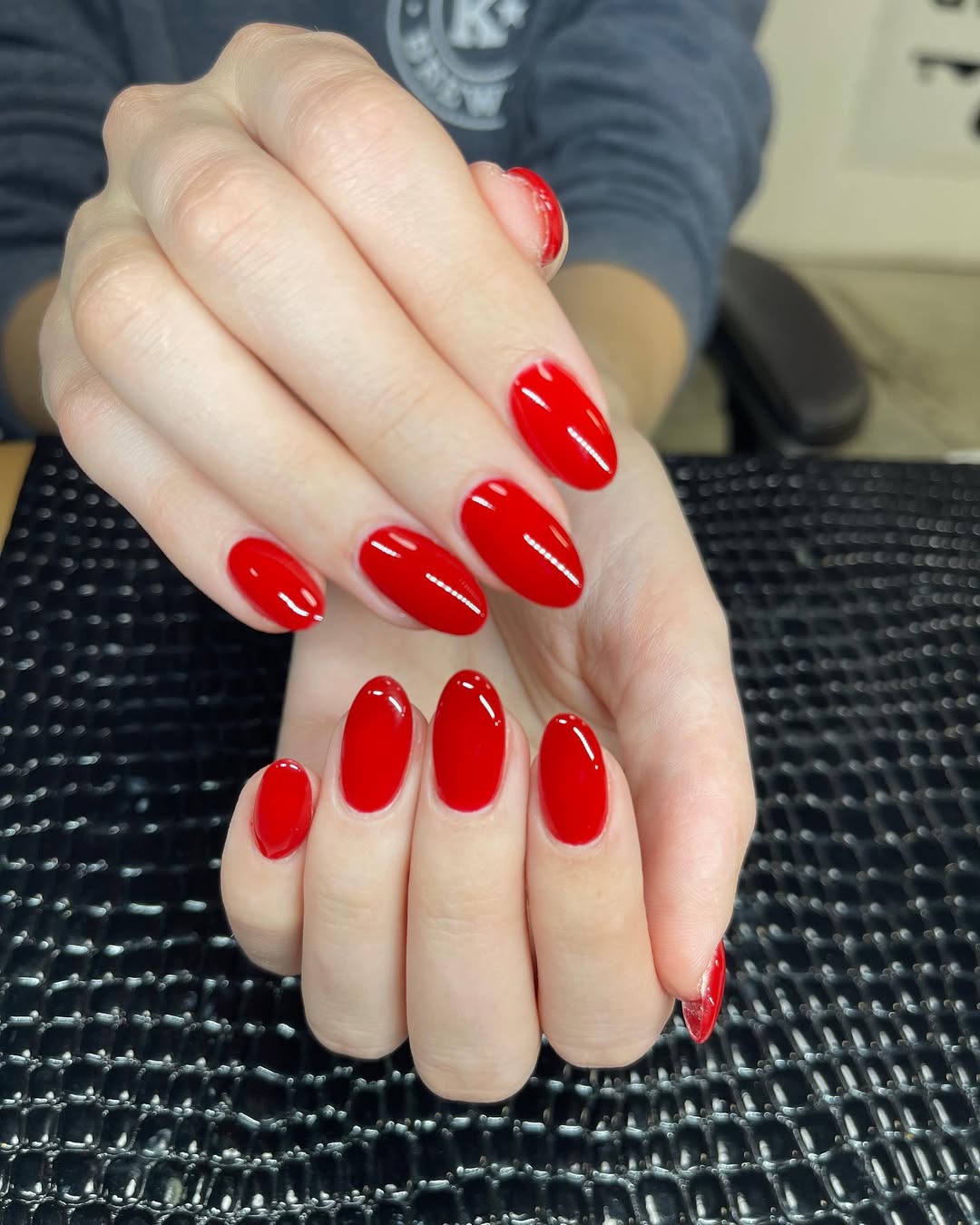 Red Nails That Steal the Spotlight!