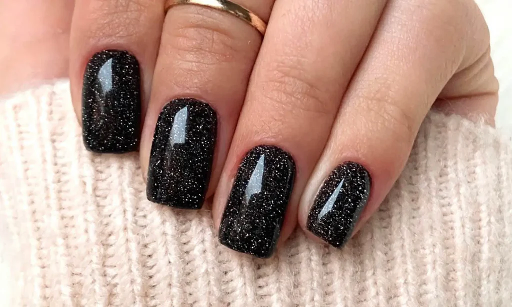 Black Nails A Bold and Timeless Trend