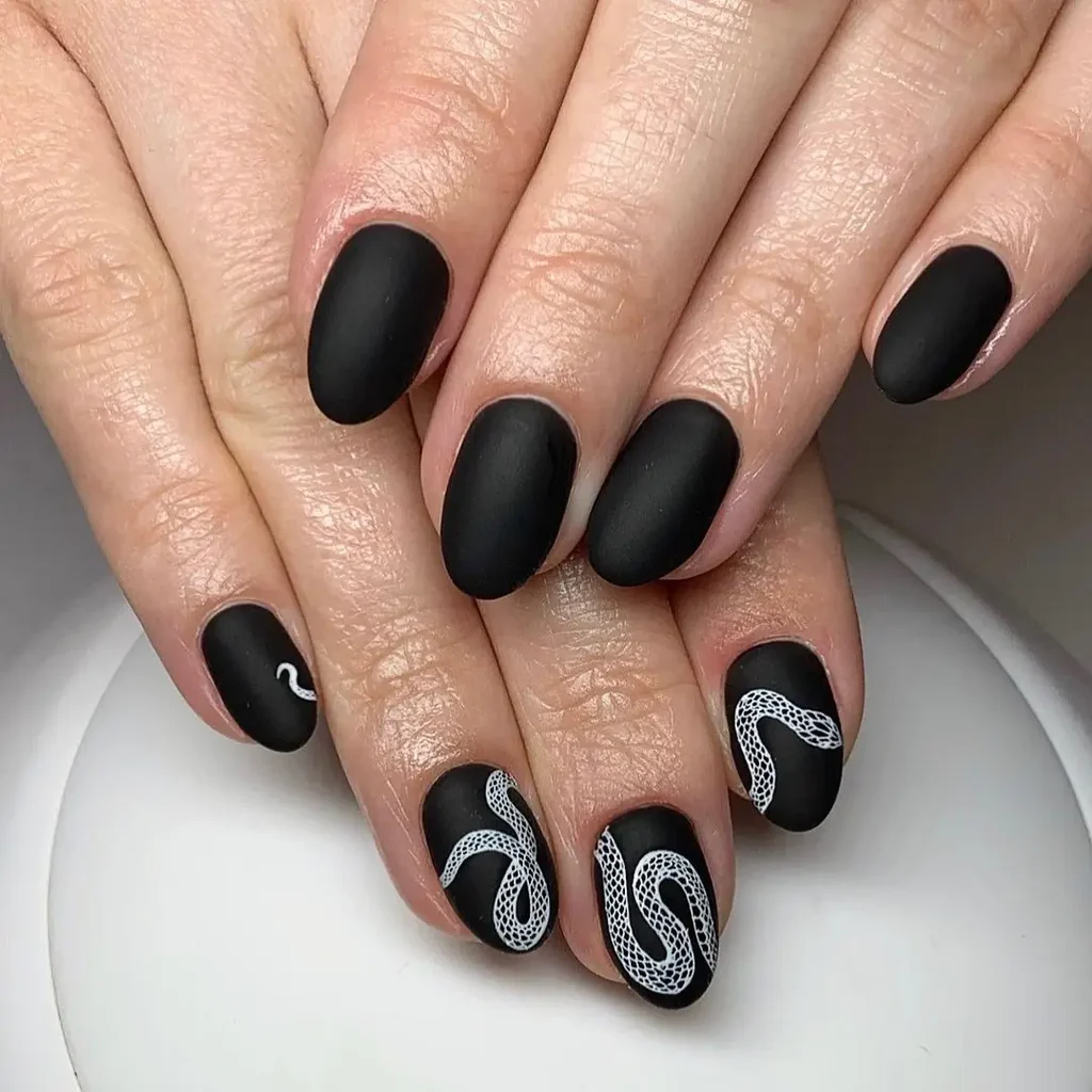 Snake Design Nails