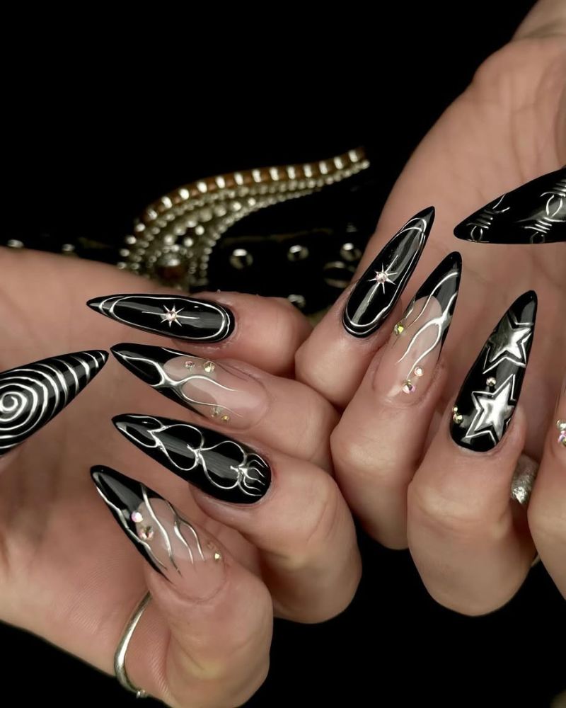 Luxury Gold-Tipped Nails