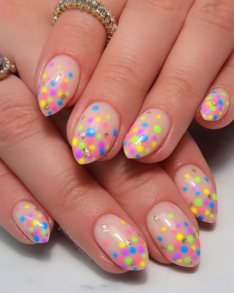 Abstract Dot Chic